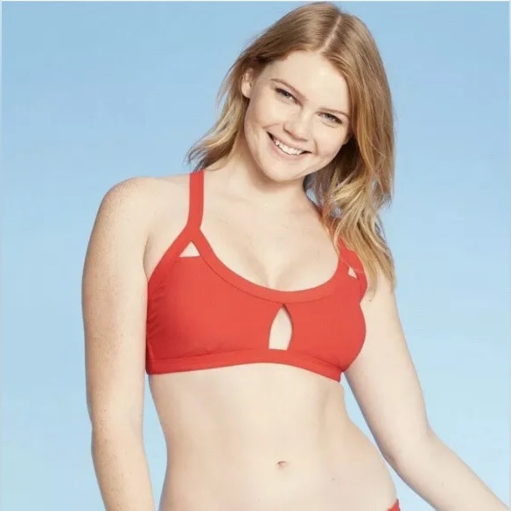 Adjustable bathing suit top